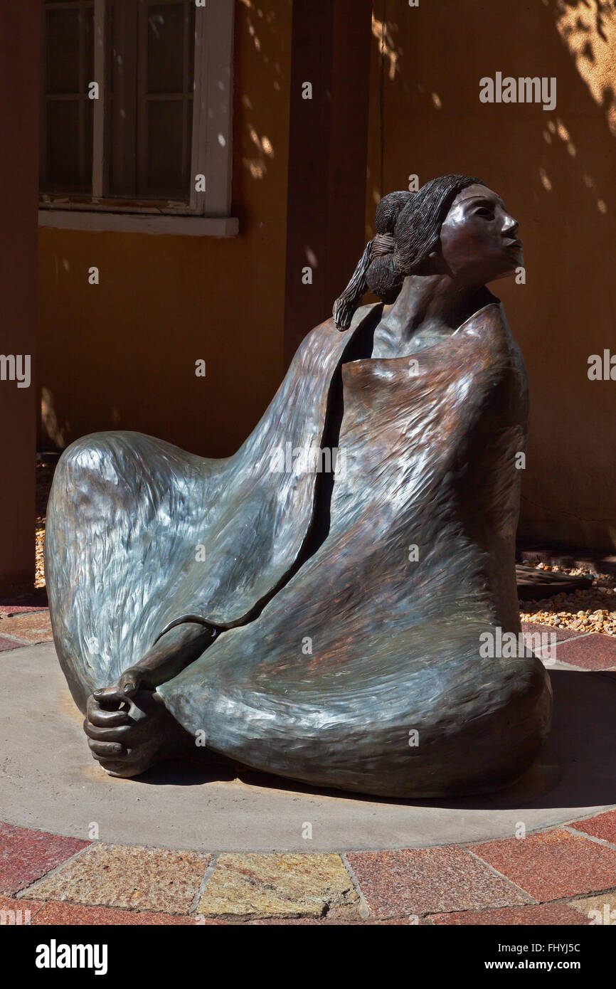 Sculpture at the new mexico museum of art santa fe hires stock photography and images Alamy