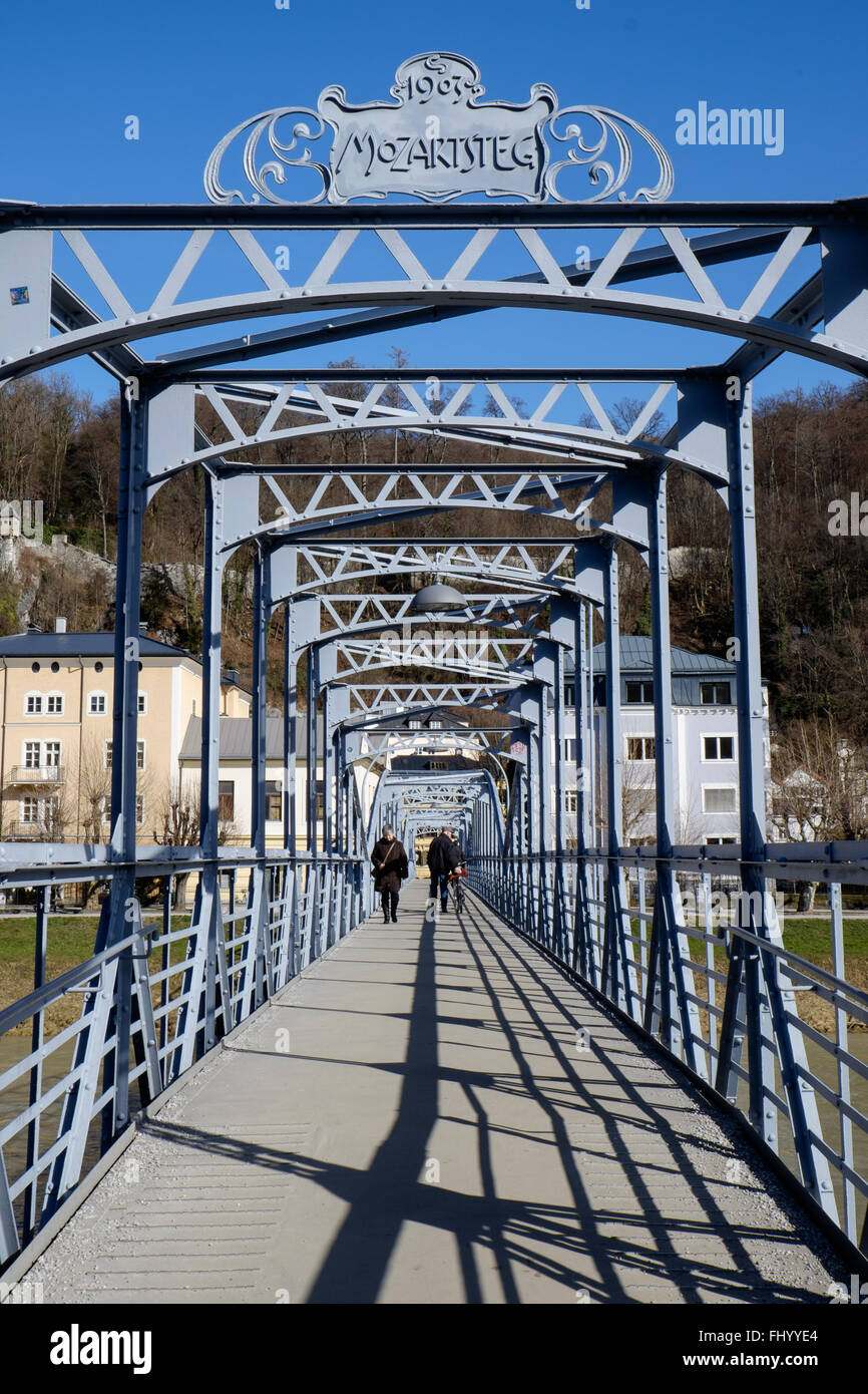 Mozartsteg bridge Salzburg Austria Stock Photo - Alamy