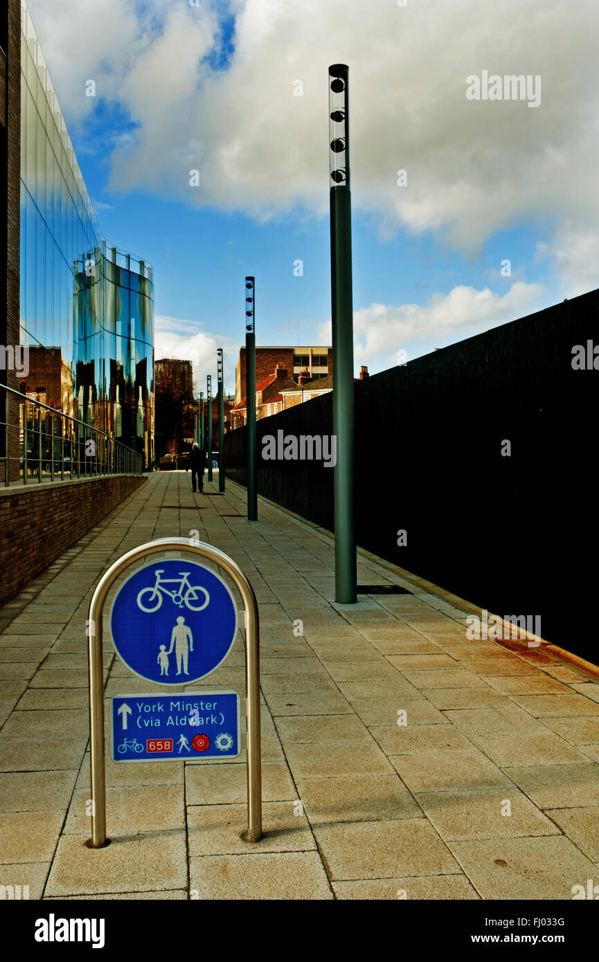 Pedestrian Way to York Minster via Aldwark, York Stock Photo