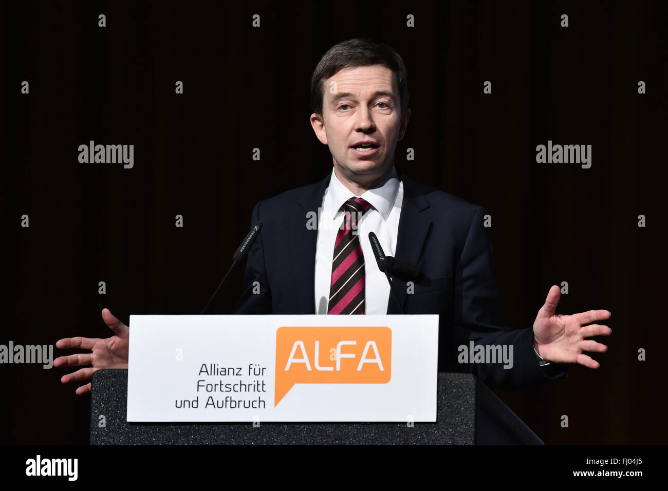 Ludwigshafen, Germany. 27th Feb, 2016. Party leader of the Allianz fuer Fortschritt und Aufbruch (Alfa, Alliance for Progress and Renewal), Bernd Lucke, speaking at the party conference in Ludwigshafen, Germany, 27 February 2016. PHOTO: UWE ANSPACH/DPA/Alamy Live News Stock Photo