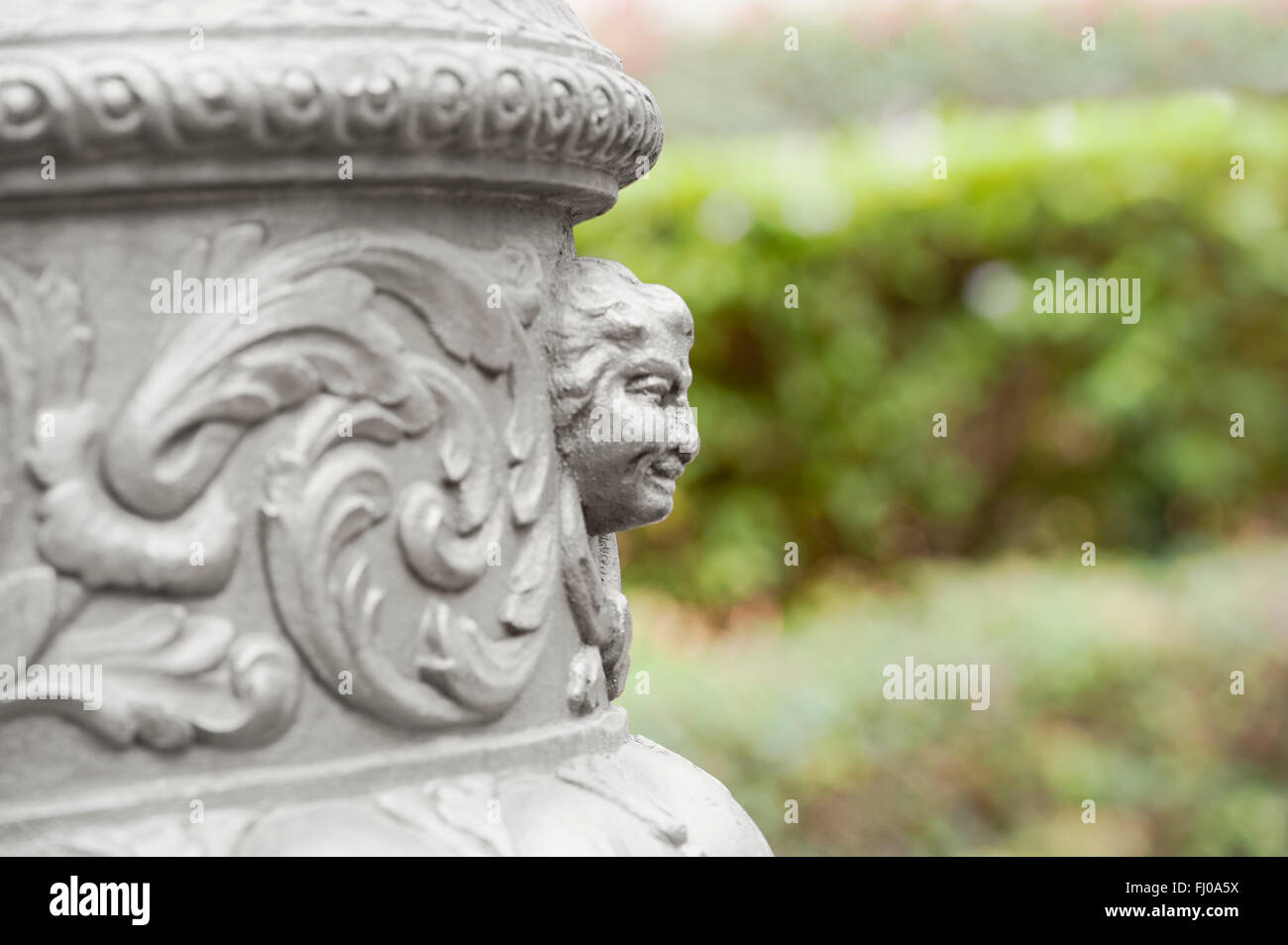 Column sculpture hi-res stock photography and images - Alamy