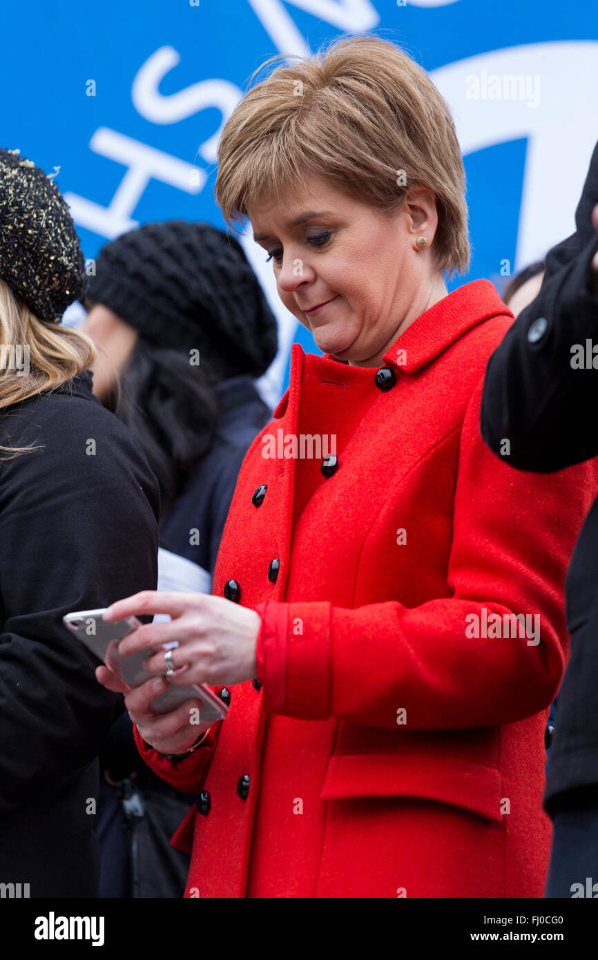 London, UK. 27 February 2016. Nicola Sturgeon, First Minister of Scotland, SNP, attends the Anti-Trident Rally in Trafalgar Square. Credit:  Vibrant Pictures/Alamy Live News Stock Photo