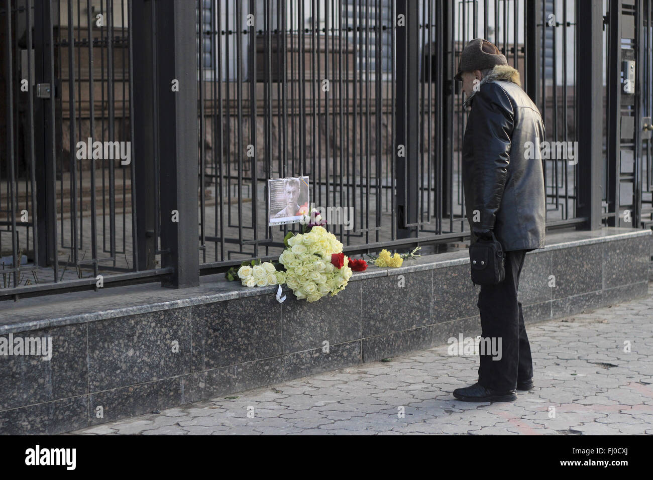 Kiev, Ukraine. 27th Feb, 2016. in Kiev the action in memory of Boris Nemtsov, Russian opposition politician, who was shot on the night of 27 to 28 February 2015 is almost next to the Kremlin in Moscow. © Nazar Furyk/ZUMA Wire/Alamy Live News Stock Photo