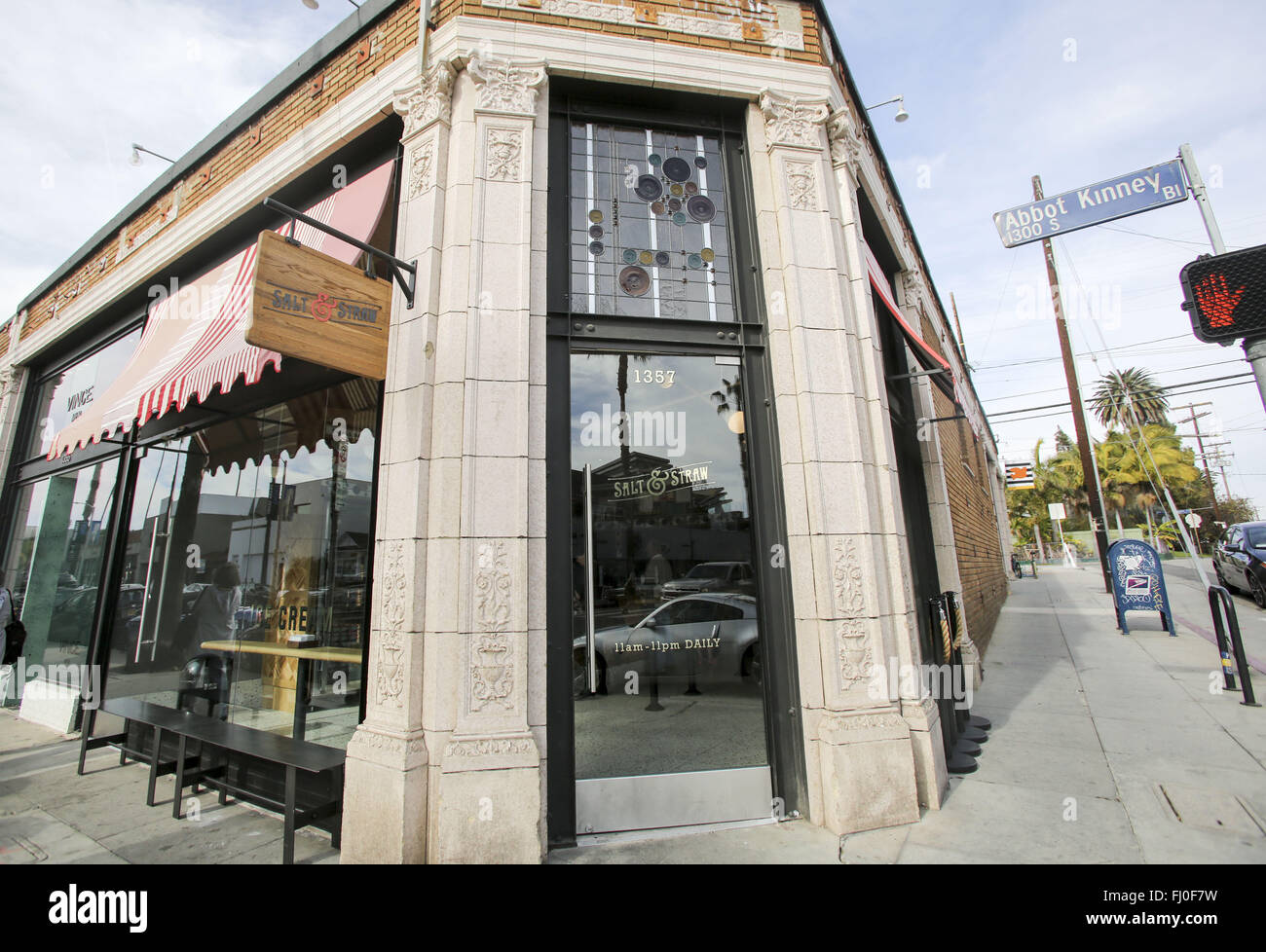 Salt and straw venice hires stock photography and images Alamy