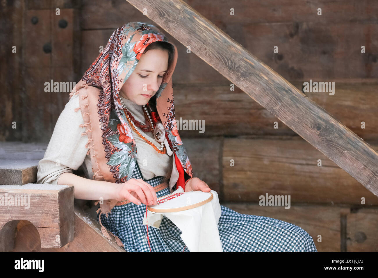 White woman headscarf hi-res stock photography and images - Alamy