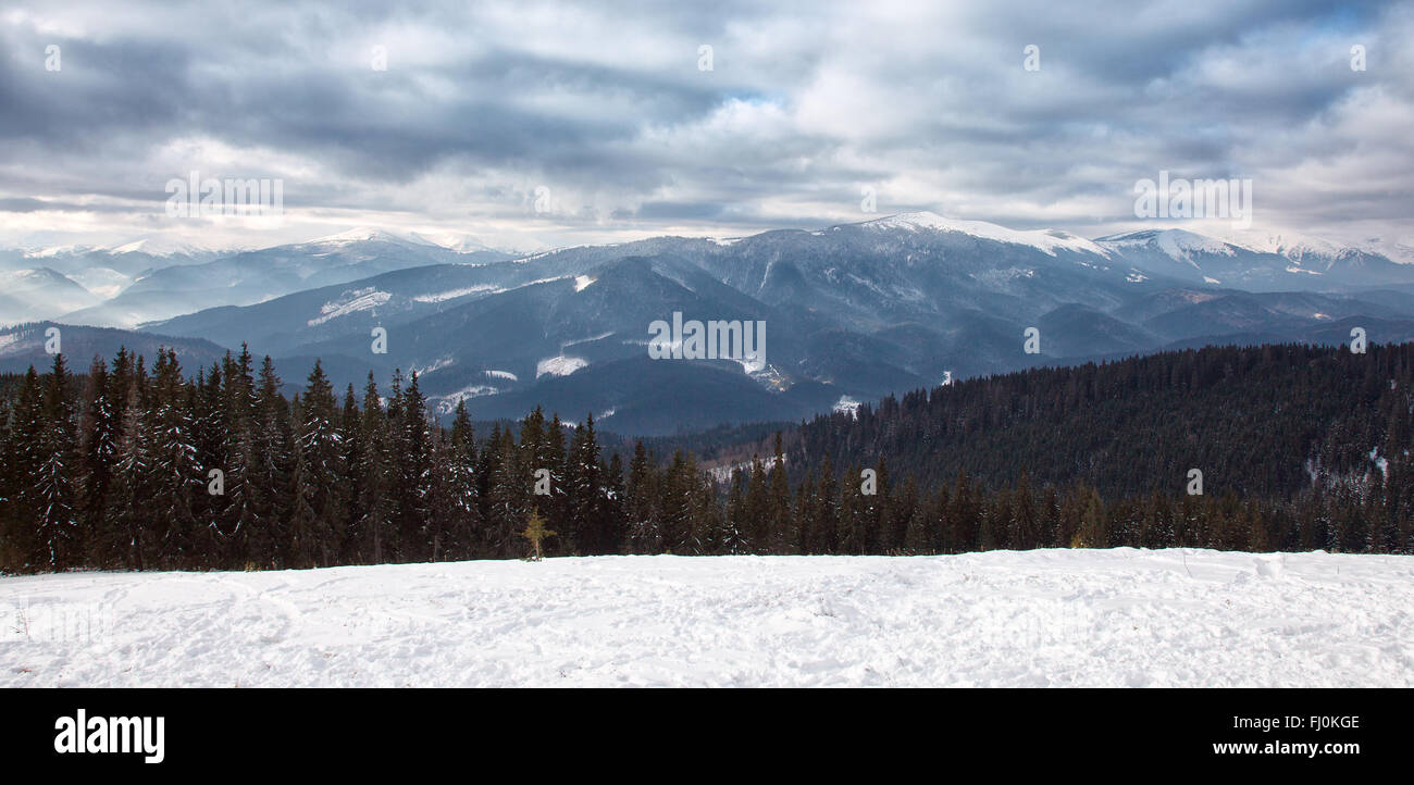 White mountain winter hi-res stock photography and images - Alamy