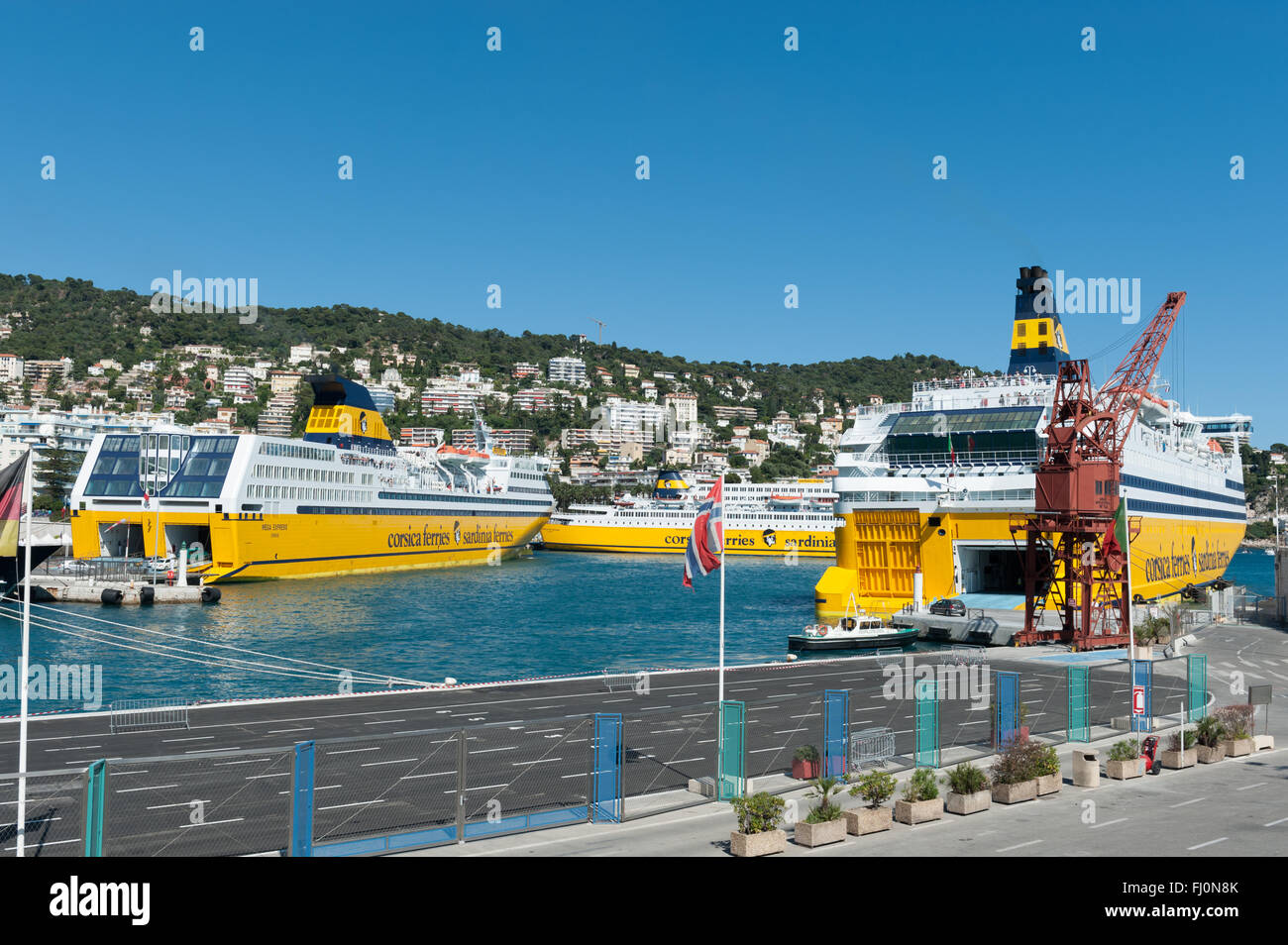 Vehicle ferries hi-res stock photography and images - Alamy