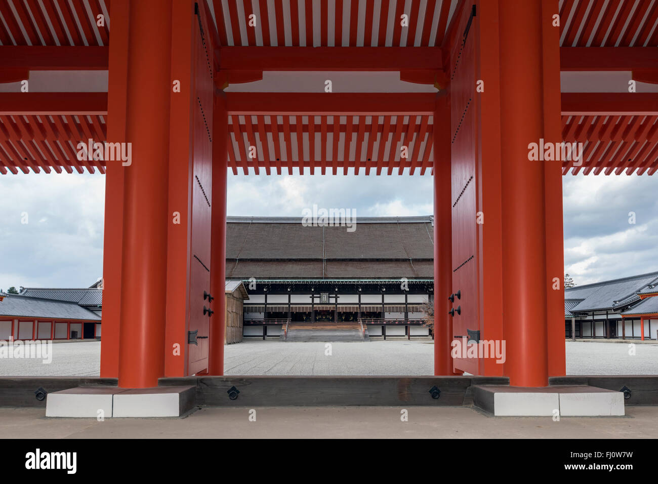 View of the Shishin-den from the Jomei-mon Gate, Kyoto Imperial Palace ...