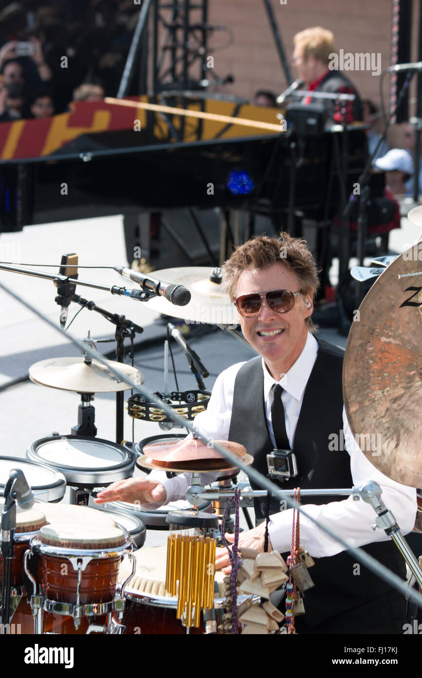 Drums stage hires stock photography and images Alamy