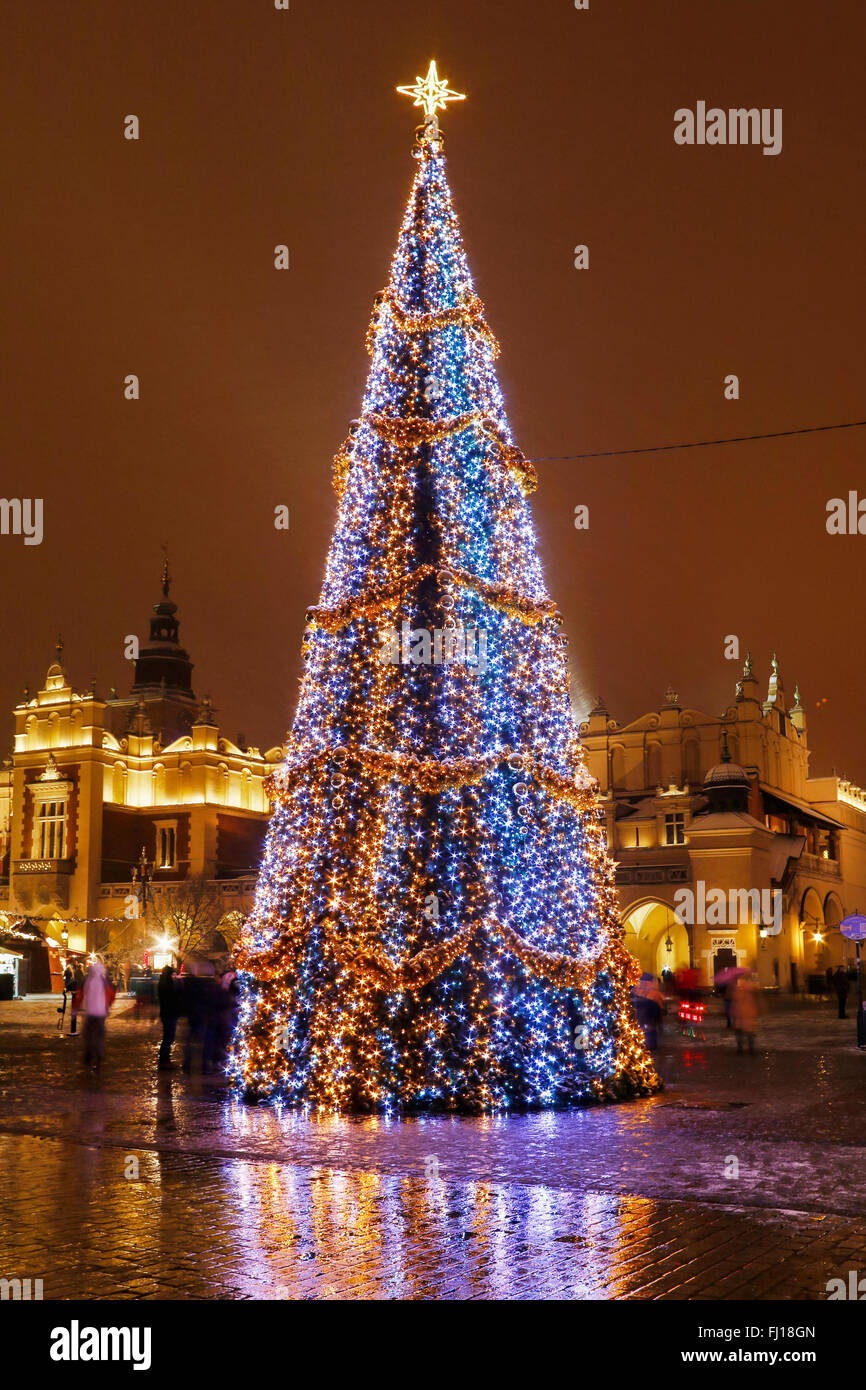 Krakow poland christmas tree hires stock photography and images Alamy