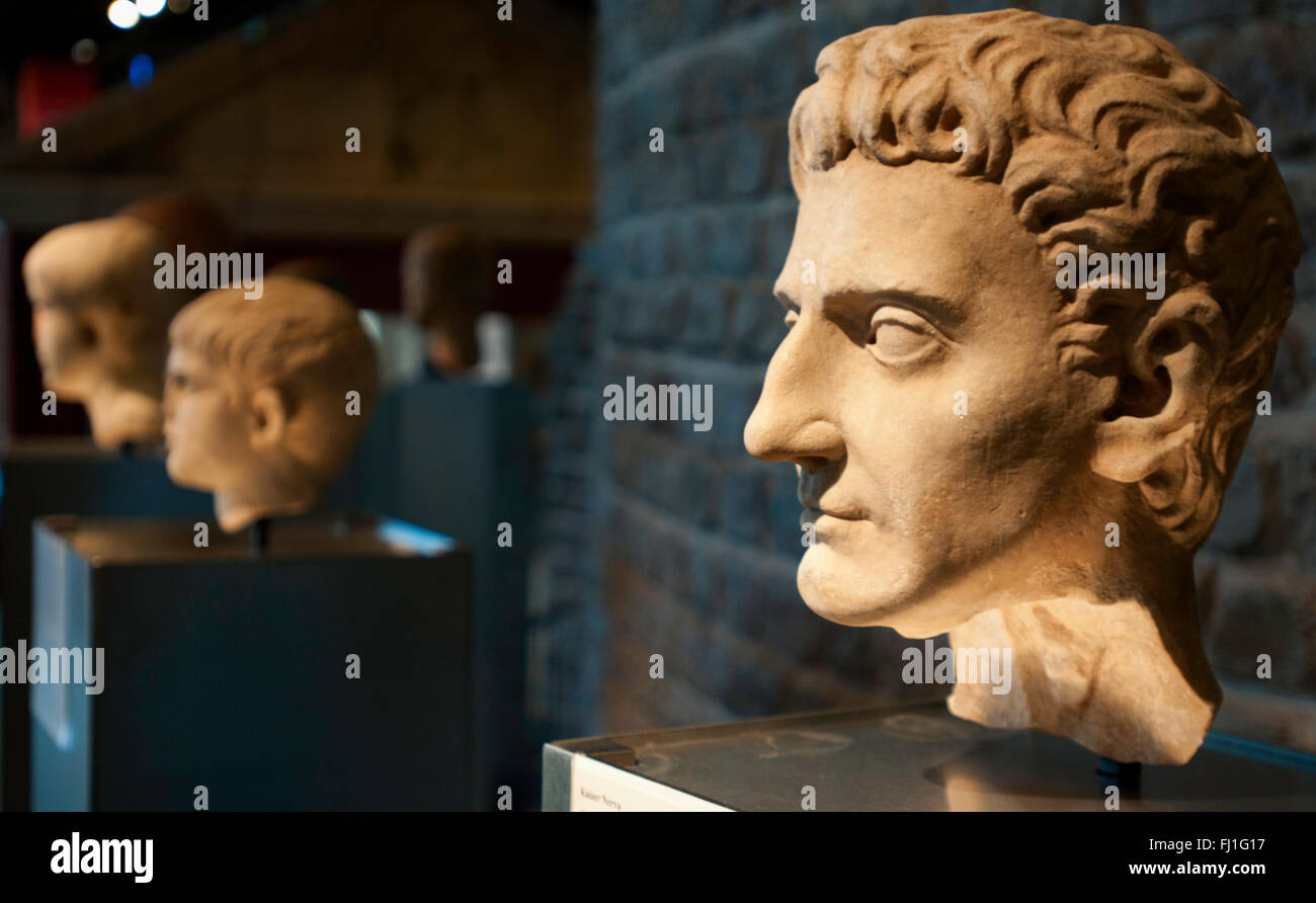 Romans Colonge Cologne museum head hi-res stock photography and images - Alamy