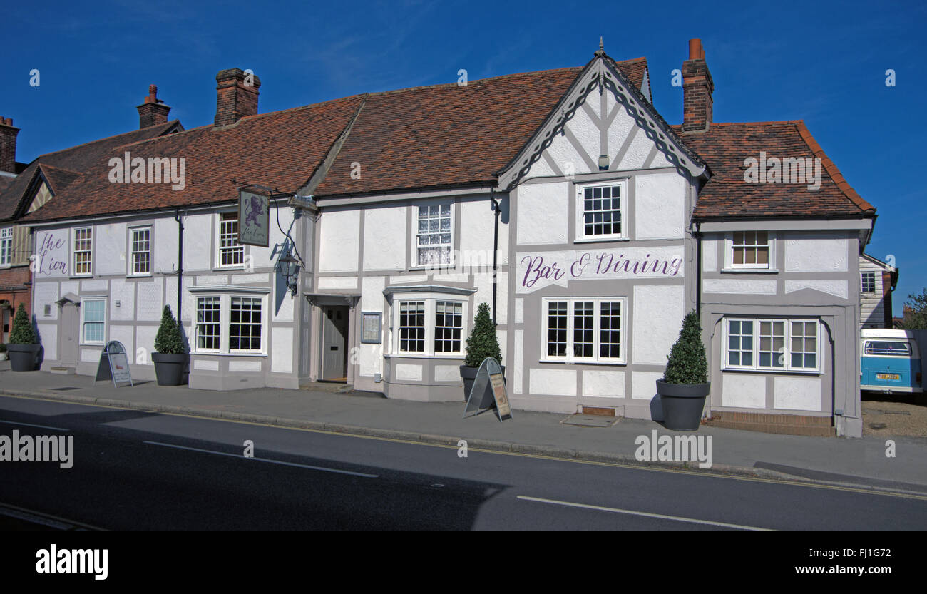 Earls Colne, Lion Pub and Restaurant, High Street; Essex, England Stock