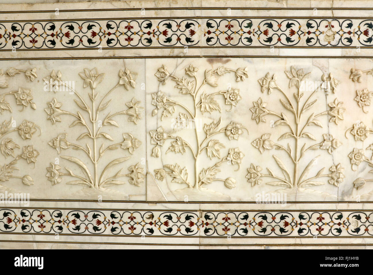 taj-mahal-marble-art-flowers-plants-carving-on-taj-mahal-marble-tiles