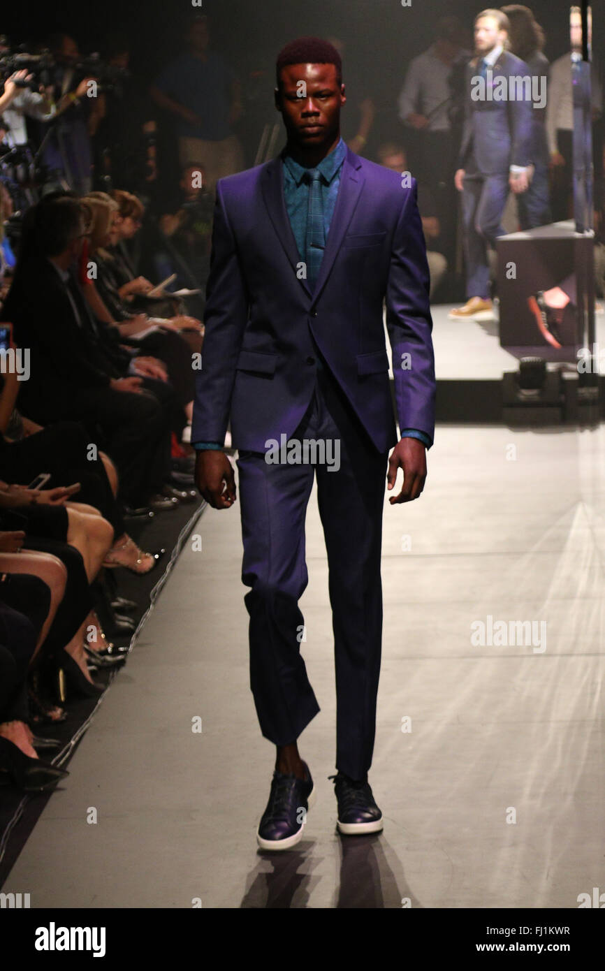 Versace suit hi-res stock photography and images - Alamy