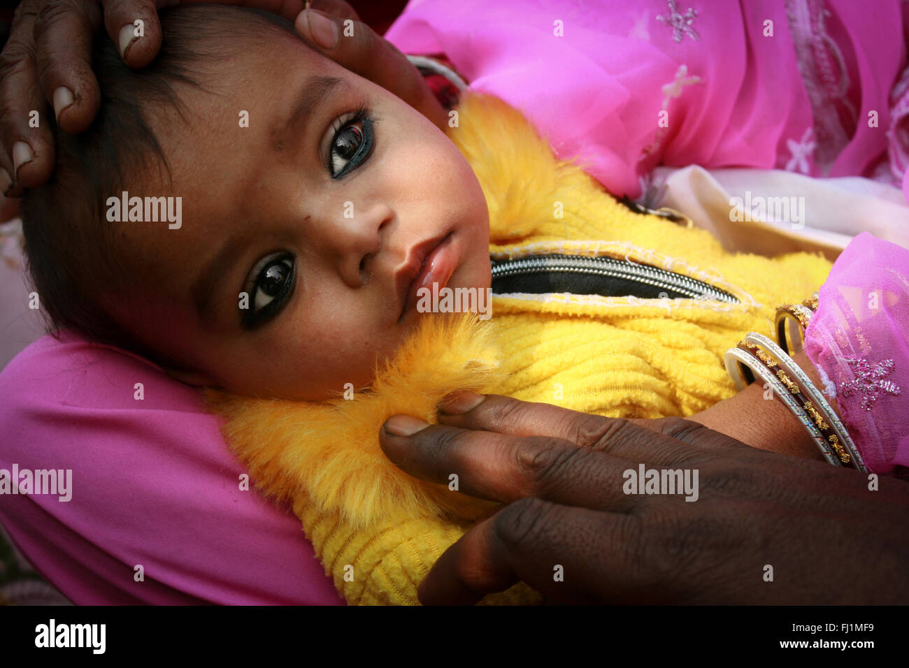 Baby kohl hi res stock photography and images Alamy