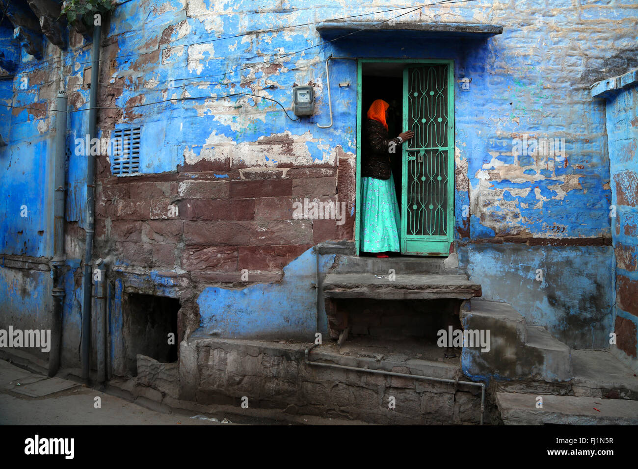 Woman in blue city Jodhpur , Rajasthan , India Stock Photo - Alamy