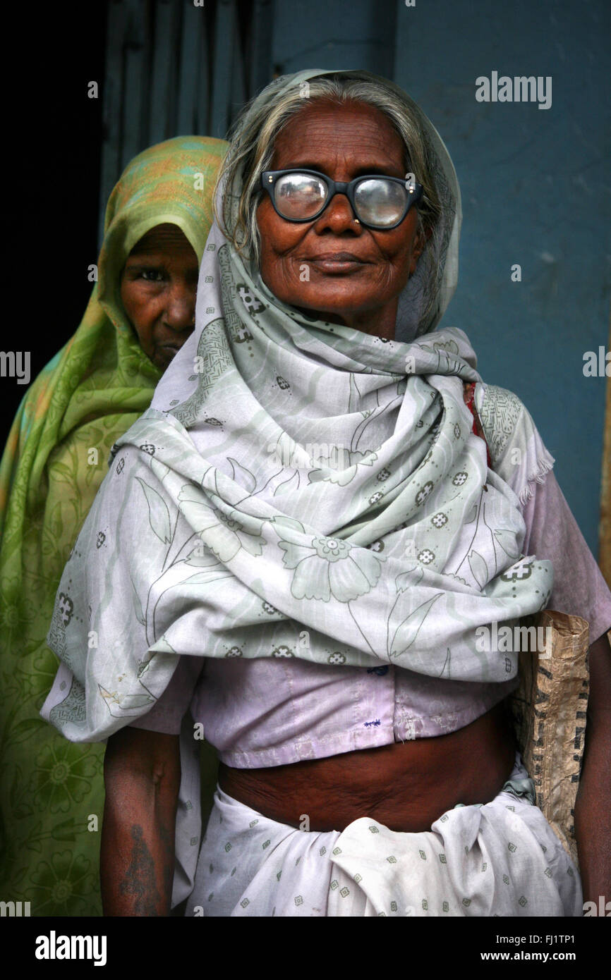 Hindu widows in ashram in Varanasi, India Stock Photo