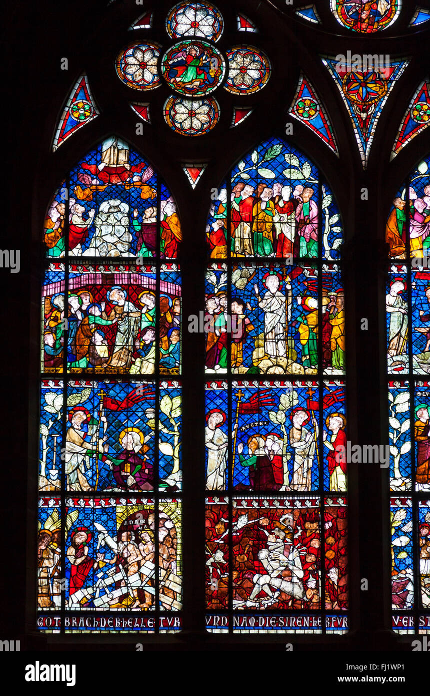 Stainedglass windows of Strasbourg Cathedral, France Stock Photo Alamy