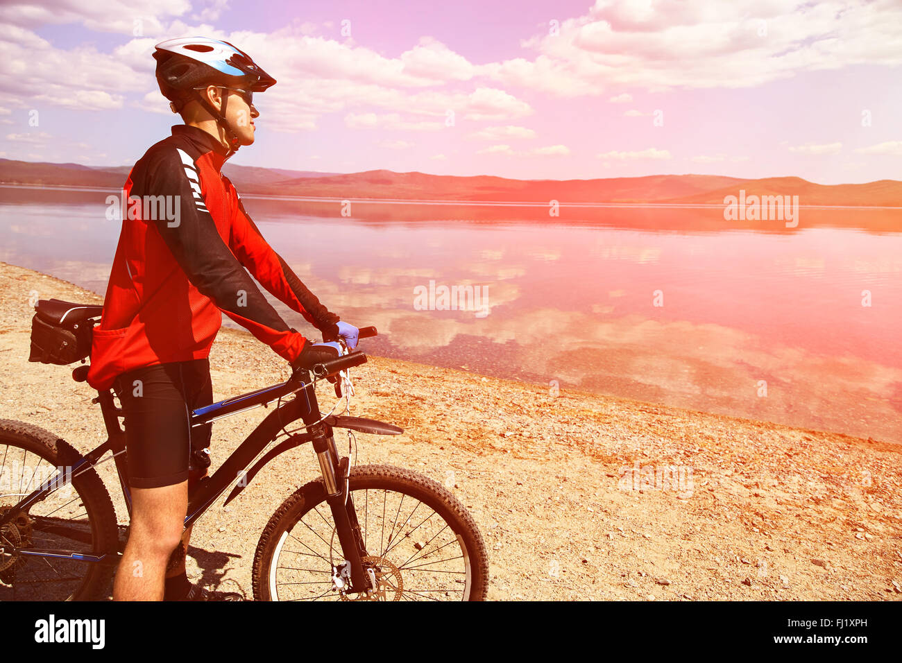 Extreme mountain bike equipment hires stock photography and images Alamy