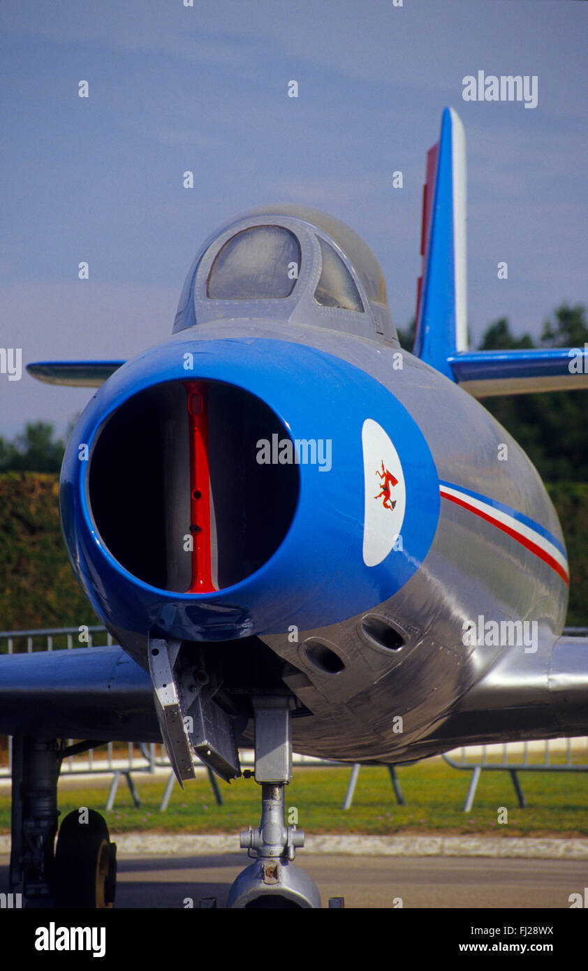 Ancien Avion De Chasse Hi res Stock Photography And Images Alamy