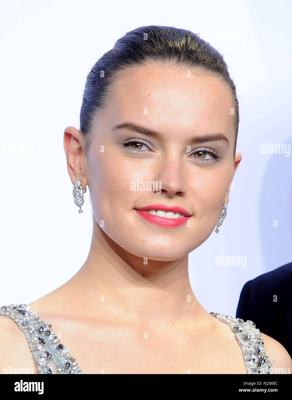 Los Angeles, CA, USA. 28th Feb, 2016. Daisy Ridley in the press room for The 88th Academy Awards Oscars 2016 - Press Room, The Dolby Theatre at Hollywood and Highland Center, Los Angeles, CA February 28, 2016. Credit:  Elizabeth Goodenough/Everett Collection/Alamy Live News Stock Photo