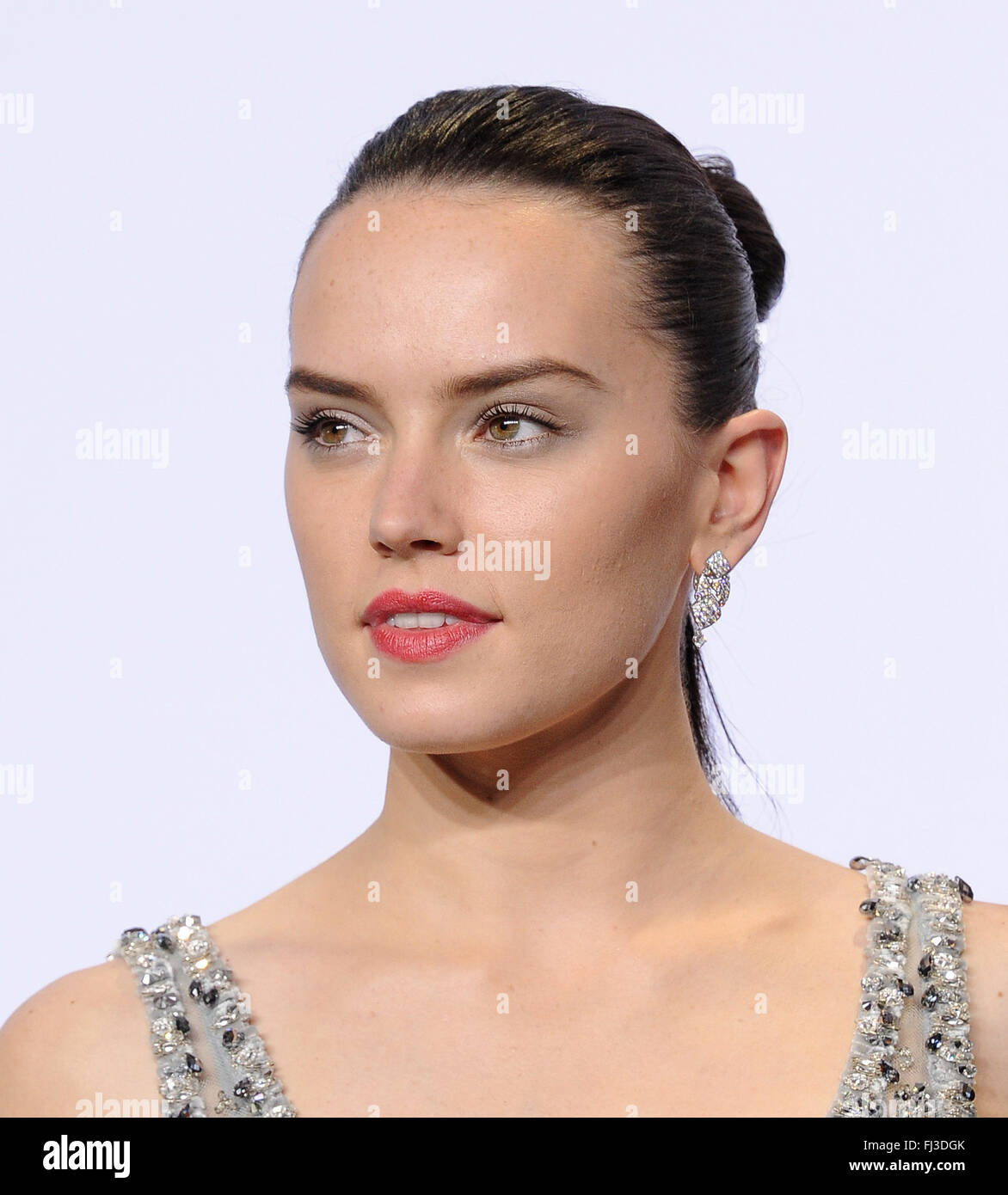 Hollywood, California, USA. 28th Feb, 2016. Daisy Ridley in the press room at the 88th Academy Awards held at the Dolby theater. Credit:  Lisa O'Connor/ZUMA Wire/Alamy Live News Stock Photo