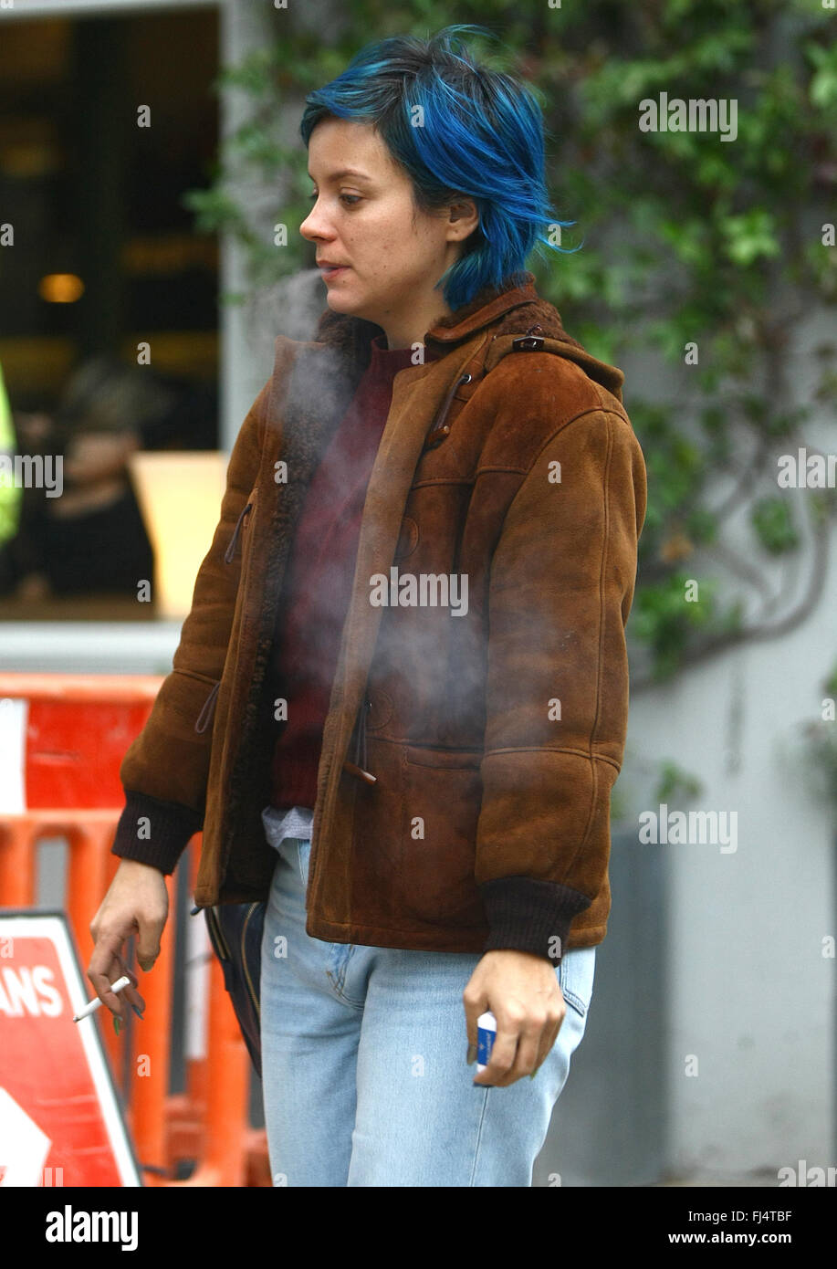 e cigarettes and lung cancer NEW STUDY ON VAPING… AND IT'S SERIOUS 🚨💨 If you know someone who vapes,  send this to them 🫶🏽 A major scientific review analyzing over 100 studies  has found that nicotine-based e-cigarettes