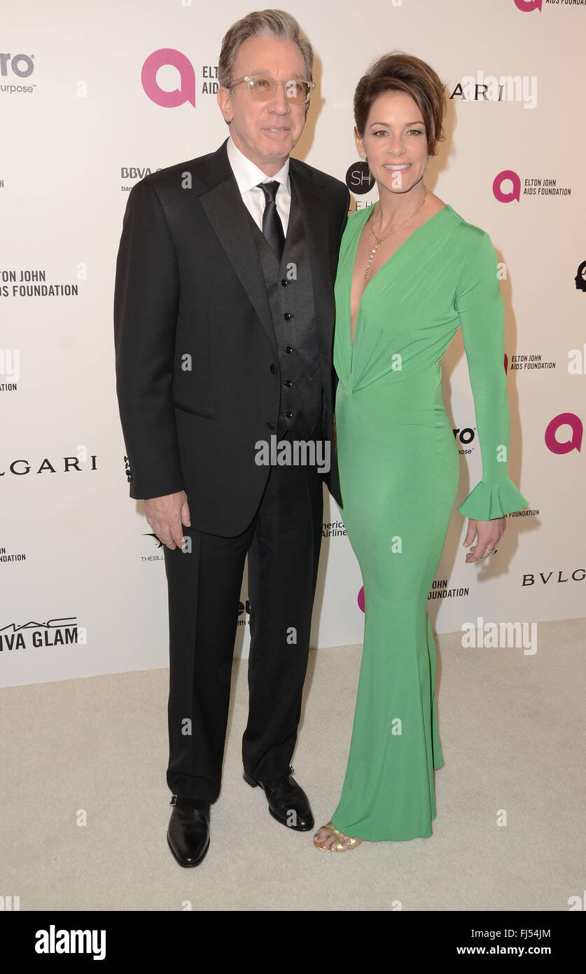 West Hollywood, CA, USA. 29th Feb, 2016. 28 February 2016 - West Hollywood, California - Tim Allen, Jane Allen. 24th Annual Elton John Academy Awards Viewing Party sponsored by Bvlgari, MAC Cosmetics, Neuro Drinks and Diana Jenkins held at West Hollywood Park. Photo Credit: Birdie Thompson/AdMedia © Birdie Thompson/AdMedia/ZUMA Wire/Alamy Live News Stock Photo