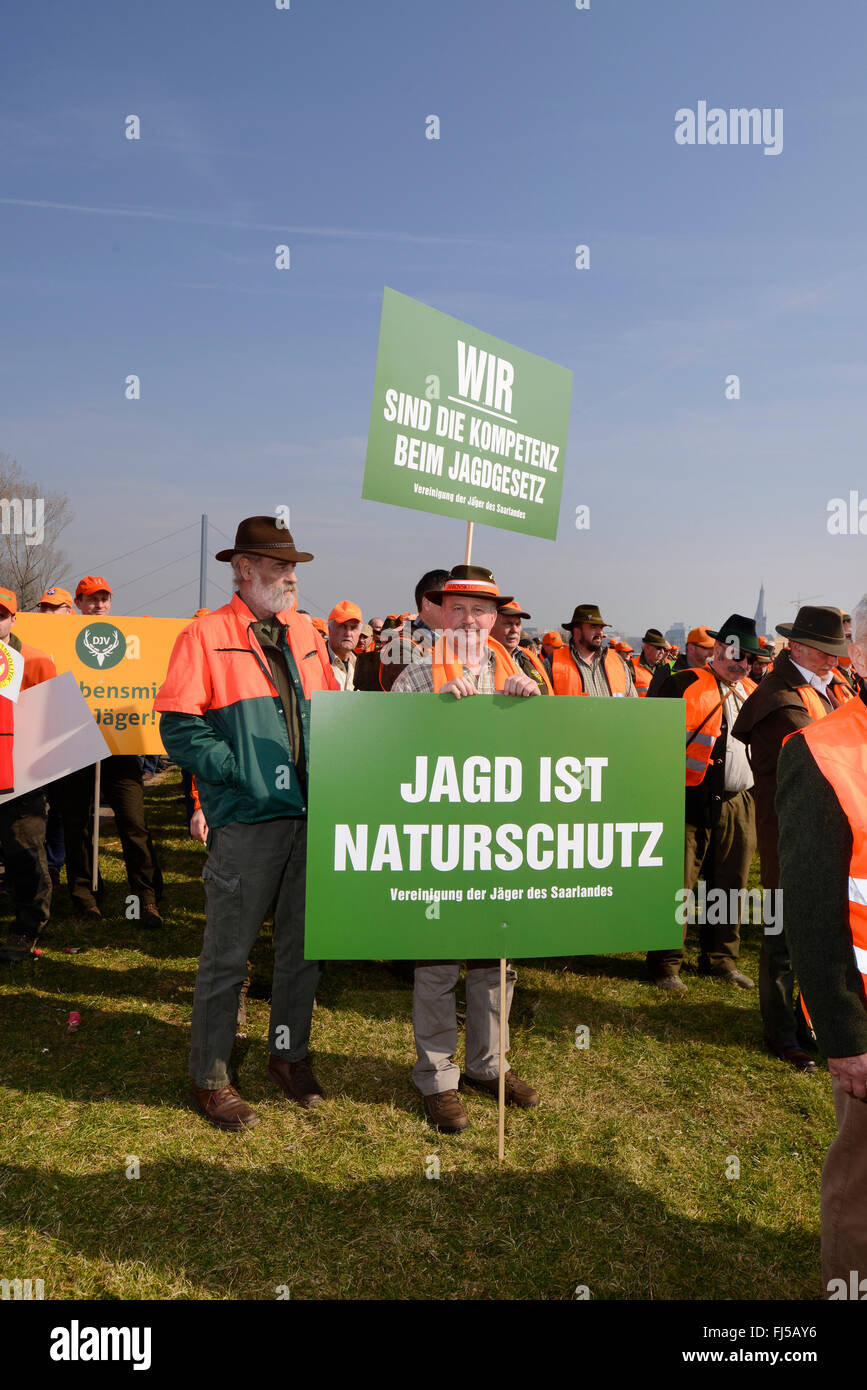 hunters demonstrating against the hunting law, Germany, North Rhine-Westphalia, Duesseldorf Stock Photo