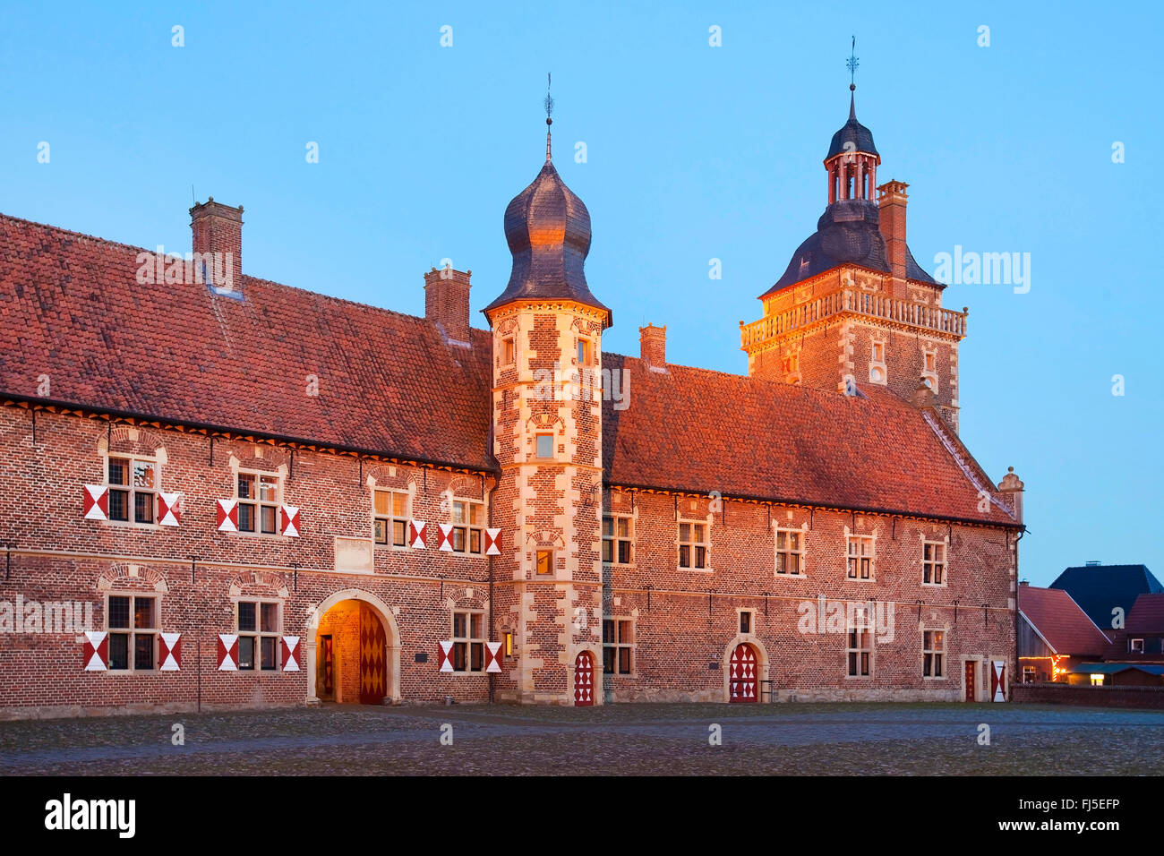 Raesfeld castle, cortyard with west wing and astrologers tower, Germany, North Rhine-Westphalia, Muensterland, Raesfeld Stock Photo