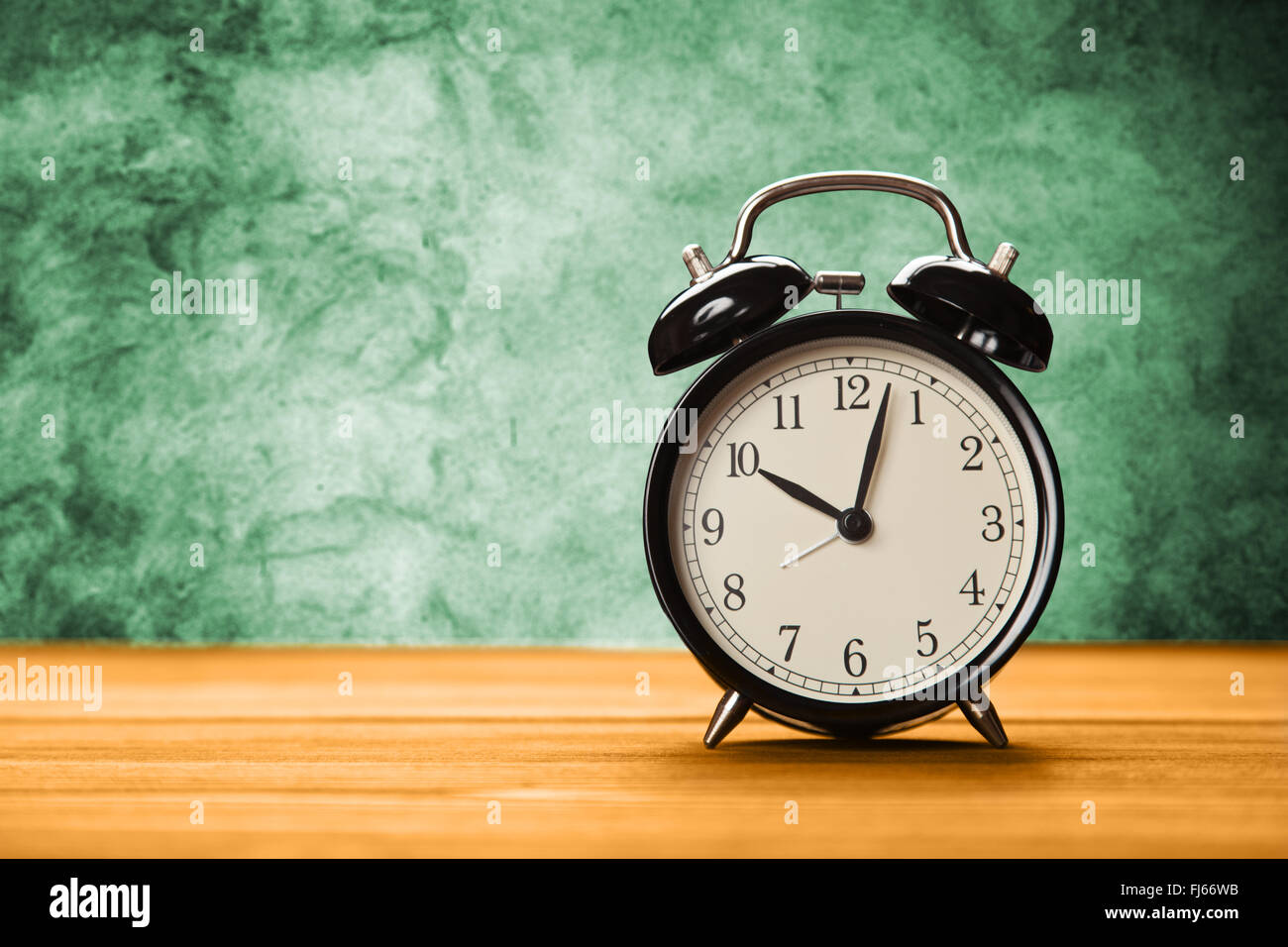 Close up white wall clock hi-res stock photography and images - Alamy