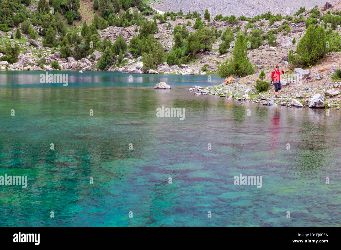 Azure mountain lake hi-res stock photography and images - Alamy