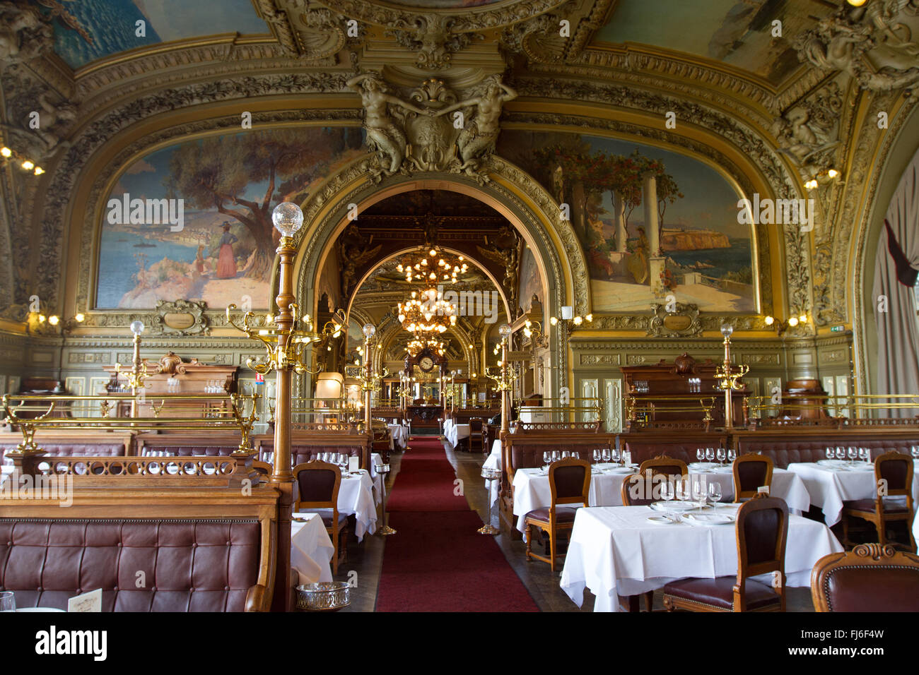 Parisian restaurant Le train Bleu Paris France Stock Photo - Alamy