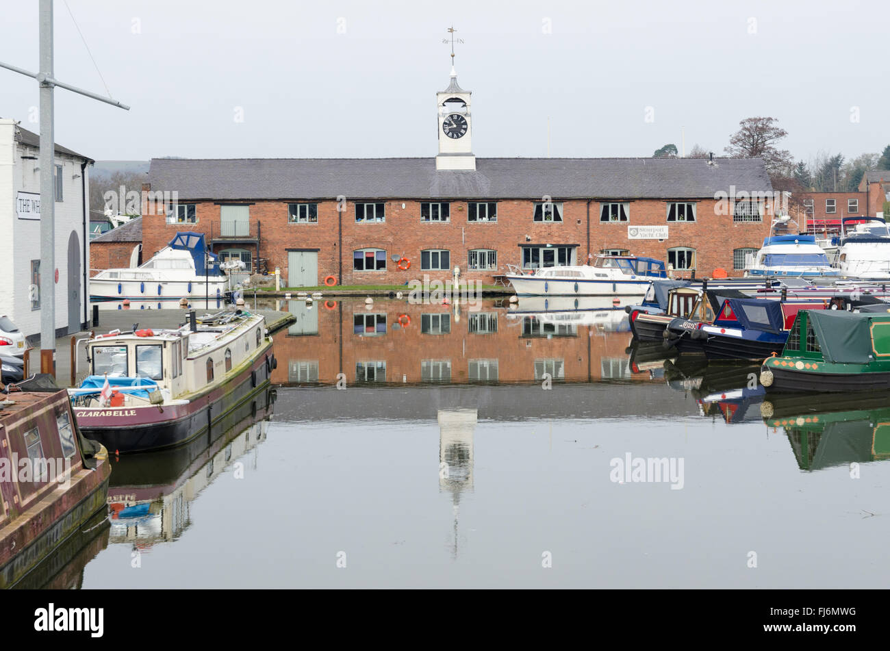 Boats moored in front of Stourport Yacht Club in Stourport-on-Severn, Worcestershire Stock Photo