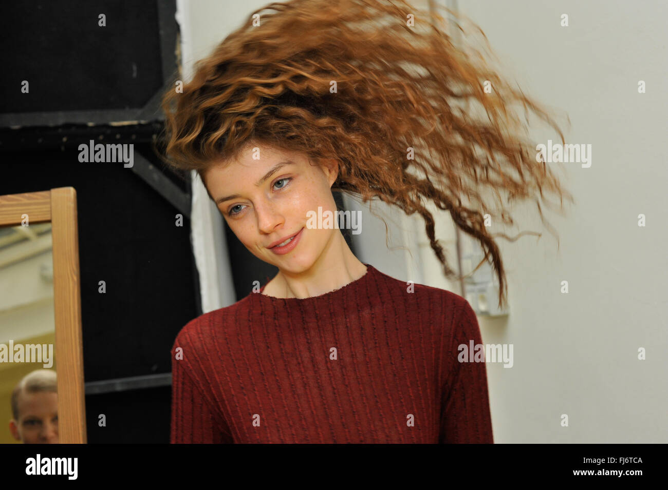 Milan, Italy, February 29, 2016. A Model, hair detail, is seen backstage ahead of the Mila Schön Show Credit:  Gaetano Piazzolla / Alamy Live News Stock Photo