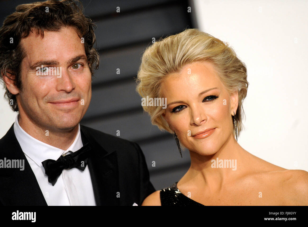 Beverly Hills, California. 28th Feb, 2016. Megyn Kelly and guest attending the 2016 Vanity Fair Oscar Party Hosted By Graydon Carter at Wallis Annenberg Center for the Performing Arts on February 28, 2016 in Beverly Hills, California. © dpa/Alamy Live News Stock Photo