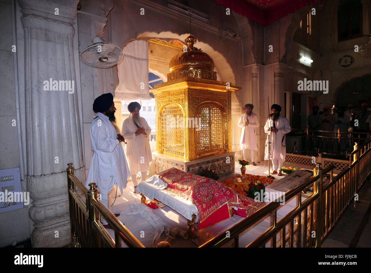 Golden temple interior amritsar hi-res stock photography and images - Alamy