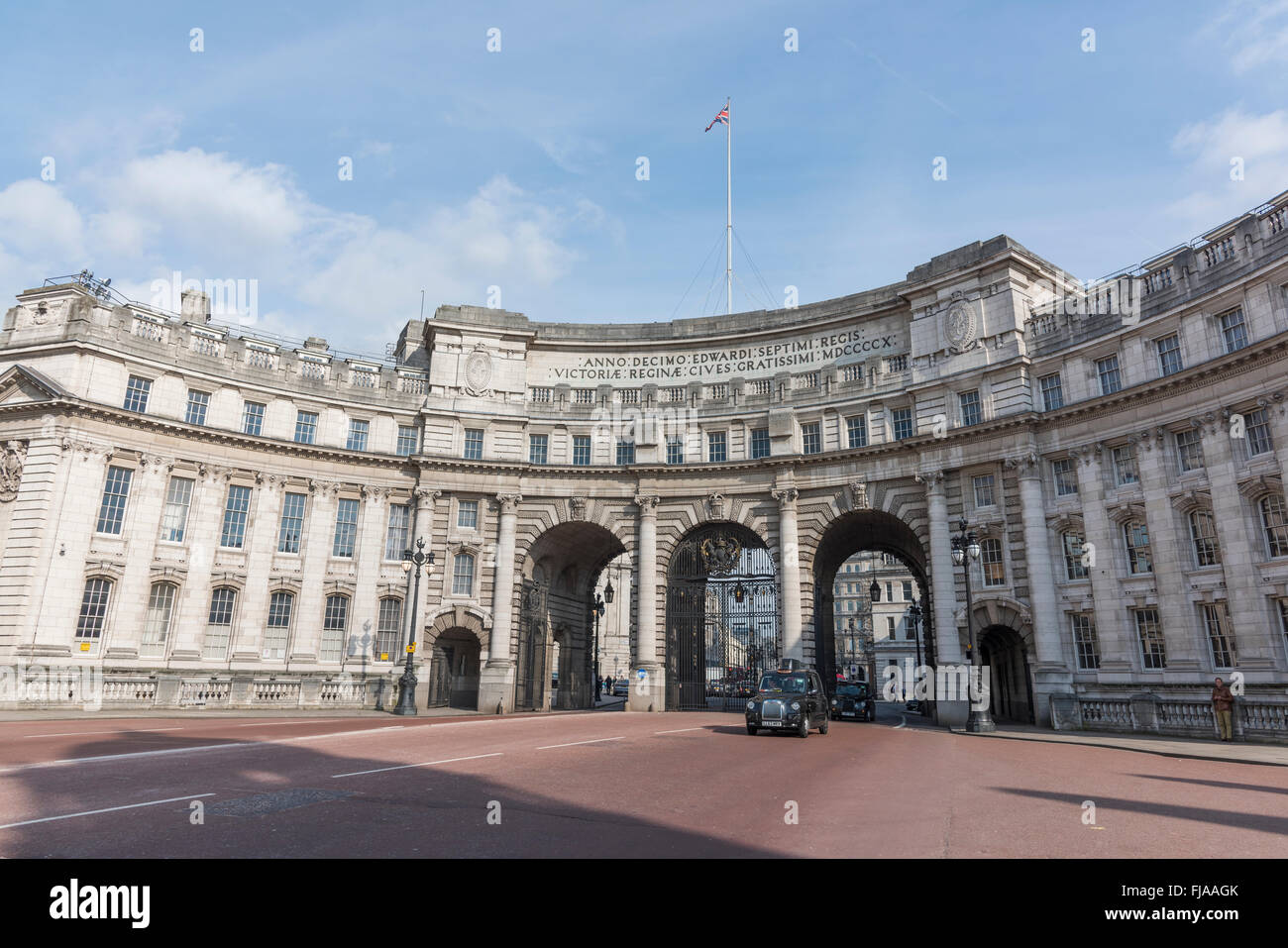 This is Admiralty Arch which is a Grade 1 listed building that once housed government offices in