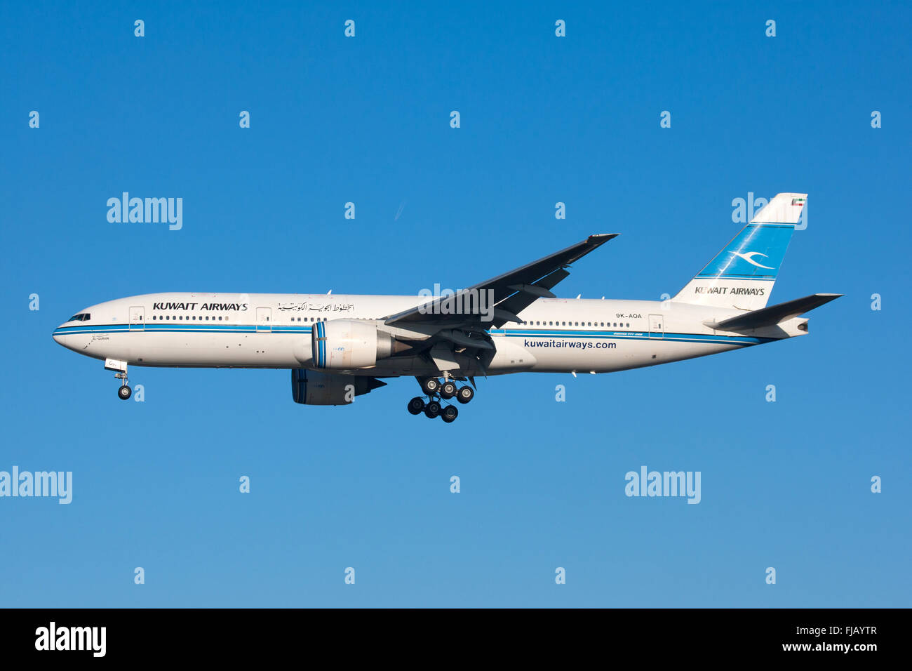 Kuwait Airways Boeing 777 Stock Photo Alamy