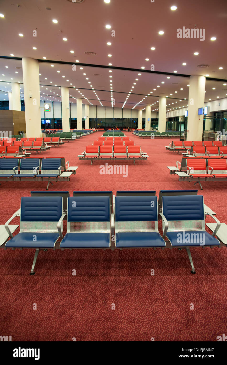 Airport Waiting Room Window Hi res Stock Photography And Images Alamy airport-waiting-room-window-hi-res-stock-photography-and-images-alamy