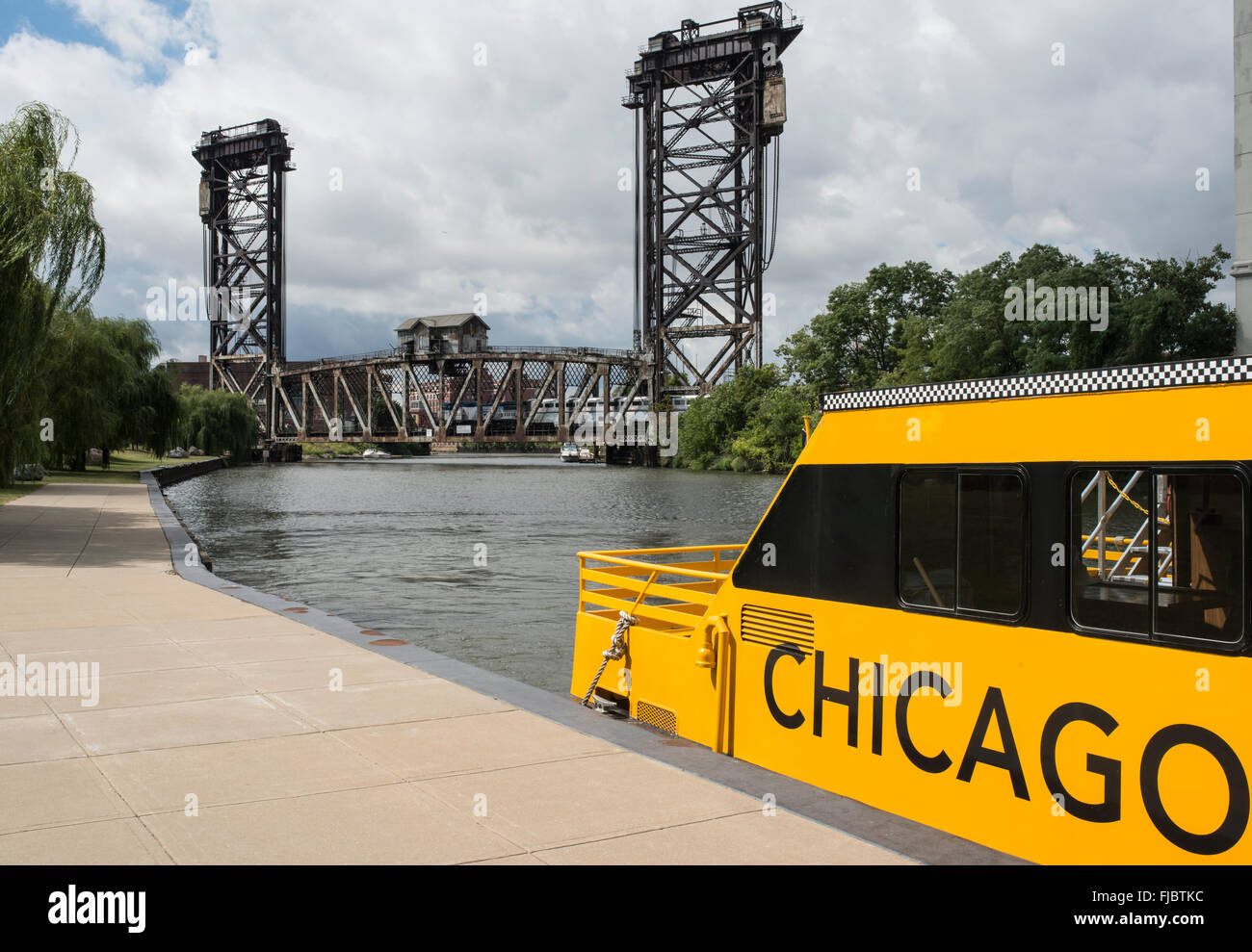 Pennsylvania rail bridge, Chicago Stock Photo Alamy