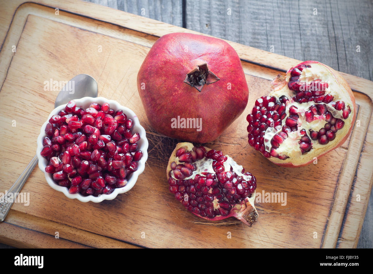 Eat pomegranates hi-res stock photography and images - Alamy