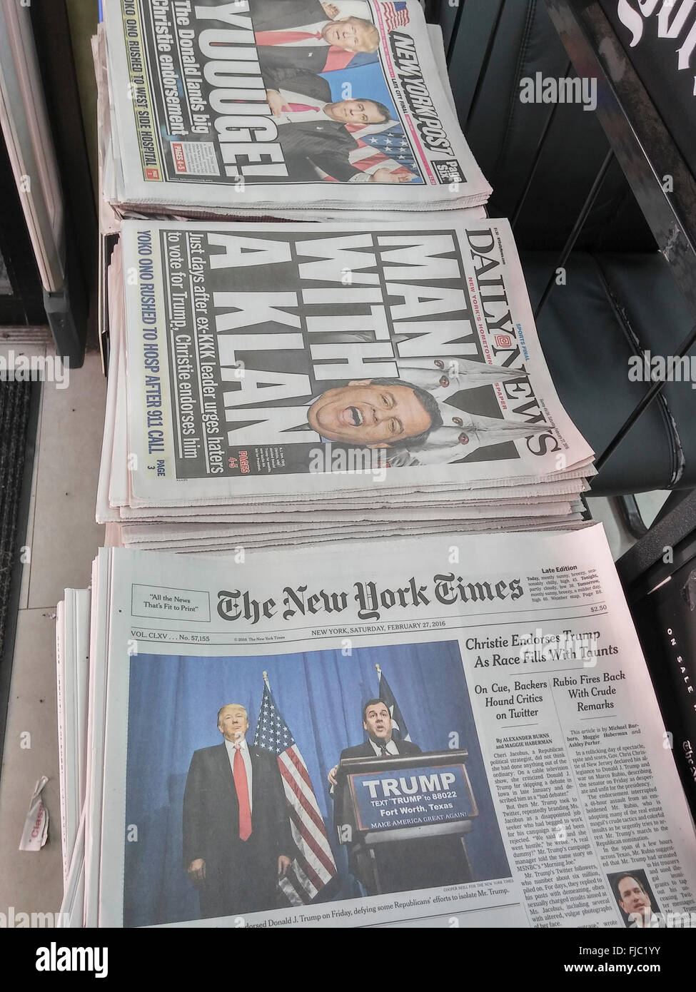 New York newspapers on Saturday, February 27, 2016 report on former presidential candidate and New Jersey Governor Chris Christie's endorsement of U.S. presidential candidate Donald Trump (© Richard B. Levine) Stock Photo