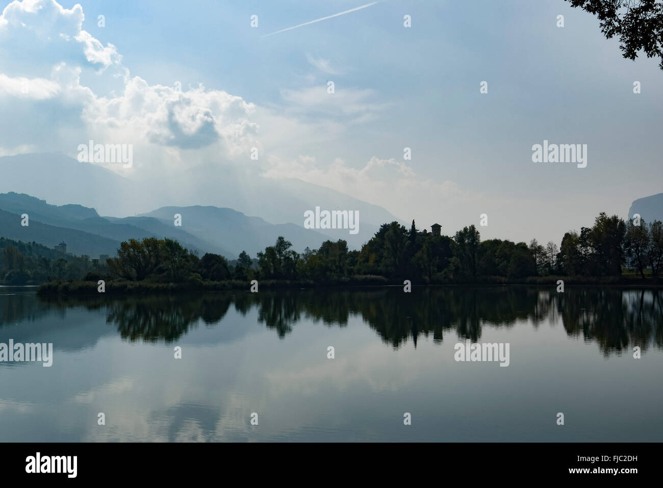 Lago di Toblino, Trentino, Italien | Lake Toblino, Trentino, Italy Stock Photo
