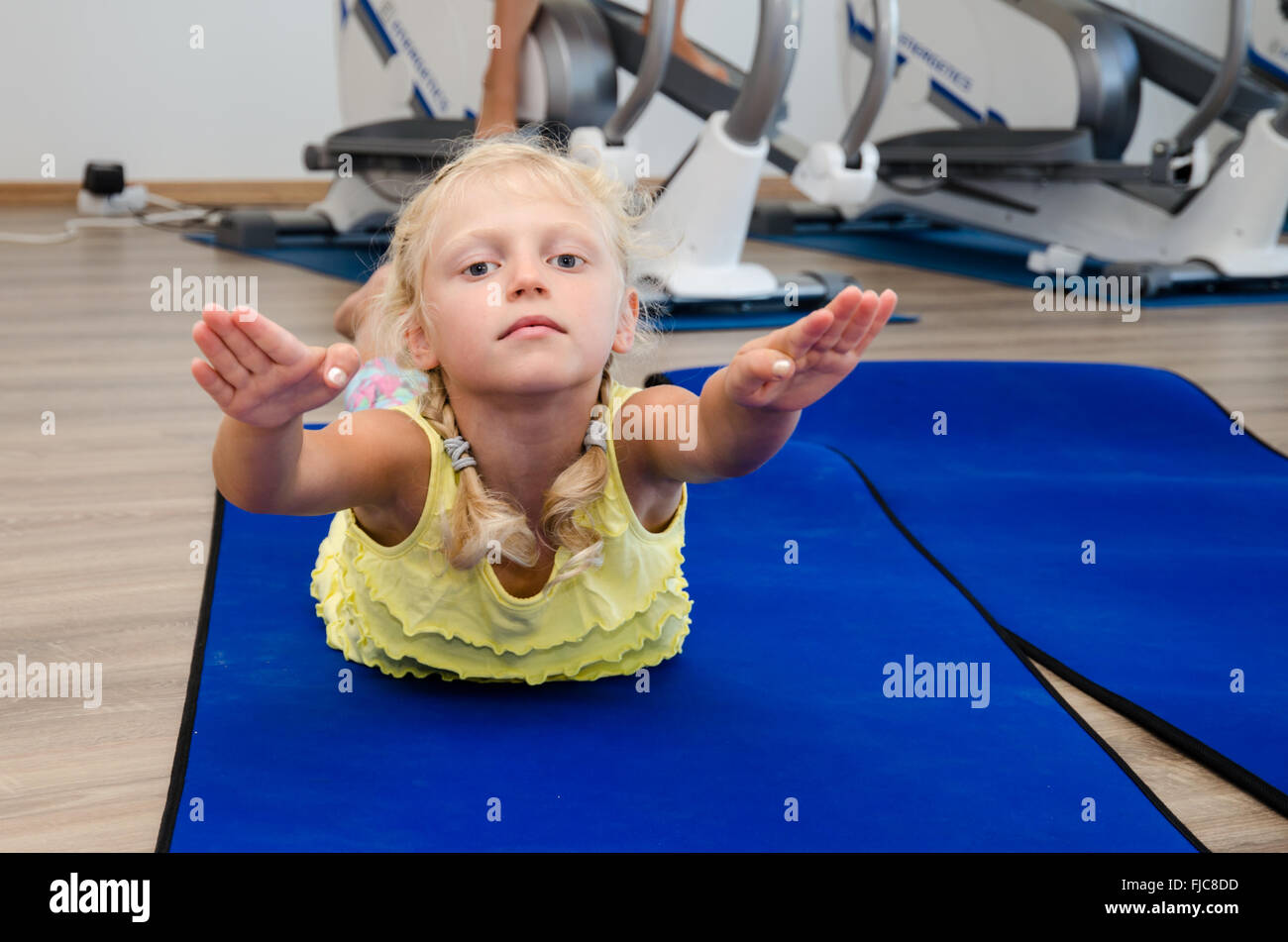 Child little girl gym aerobics hi-res stock photography and images - Alamy