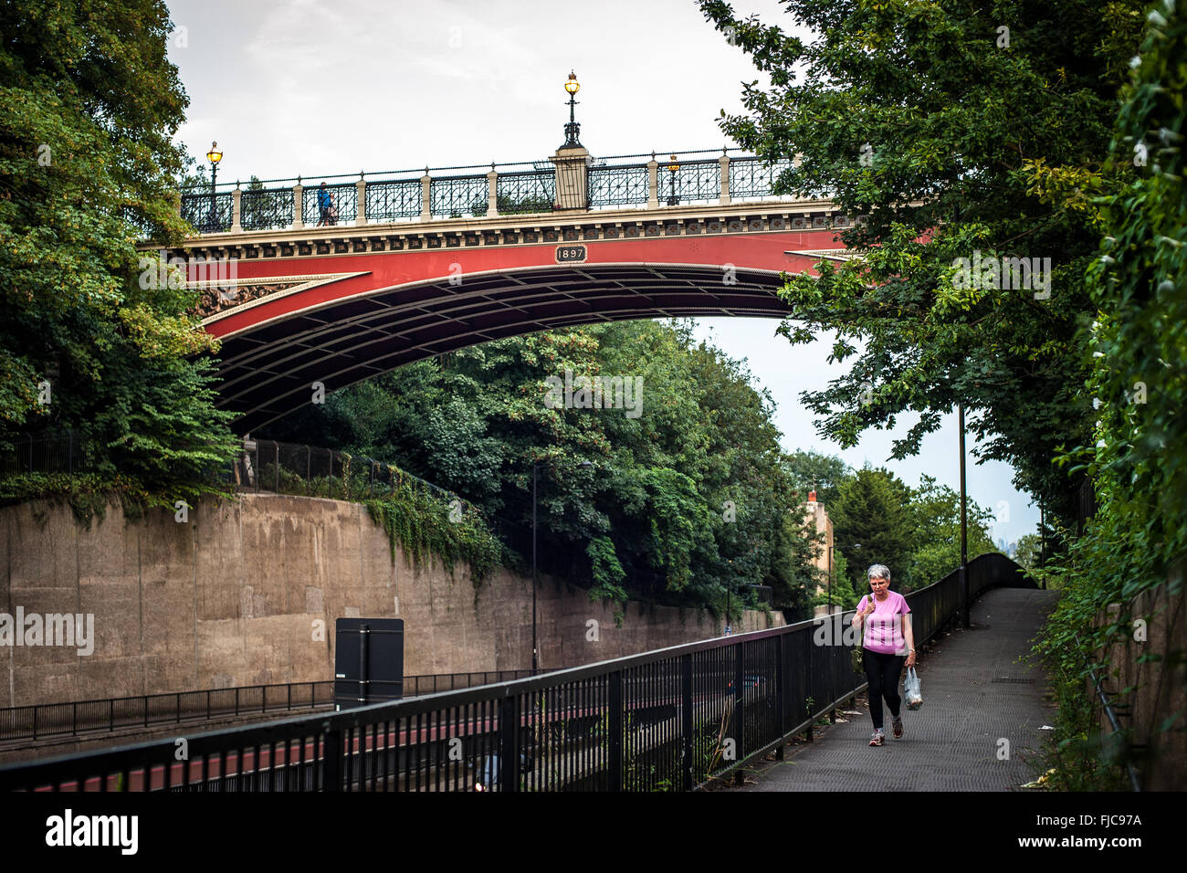 Hornsey Lane Bridge 'Suicide Bridge', Highgate, north London Stock Photo
