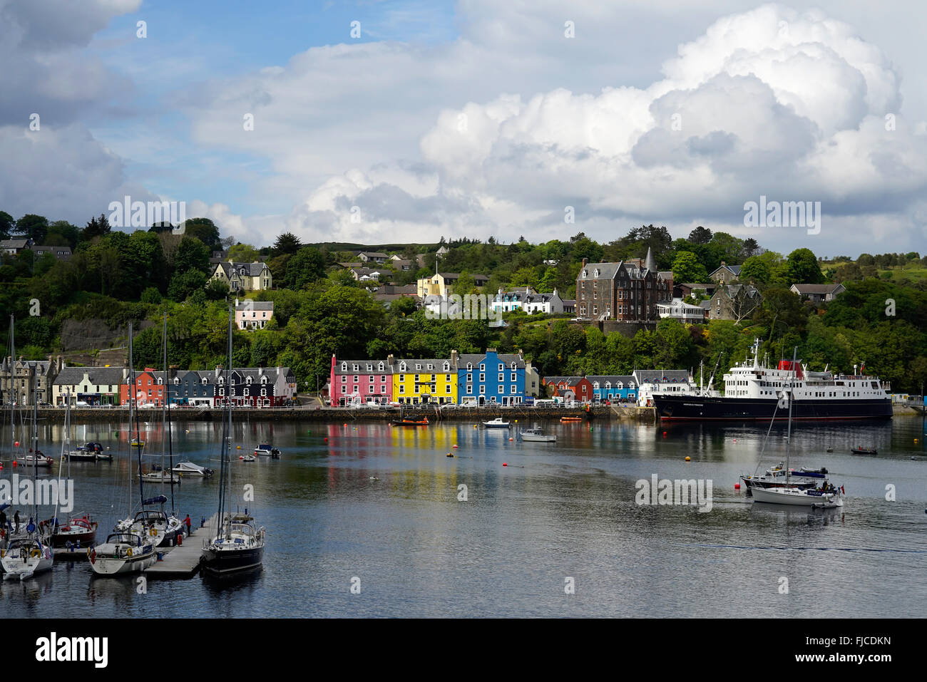 Picturesque painted houses in the port of Tobermory, on the Isle of Mull, Inner Hebrides, Scotland Stock Photo