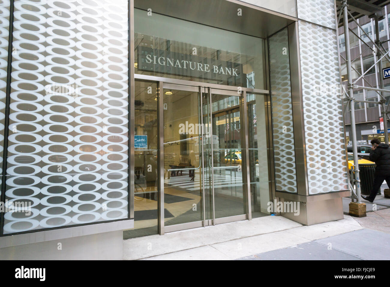 Signature Bank High Resolution Stock Photography and Images - Alamy