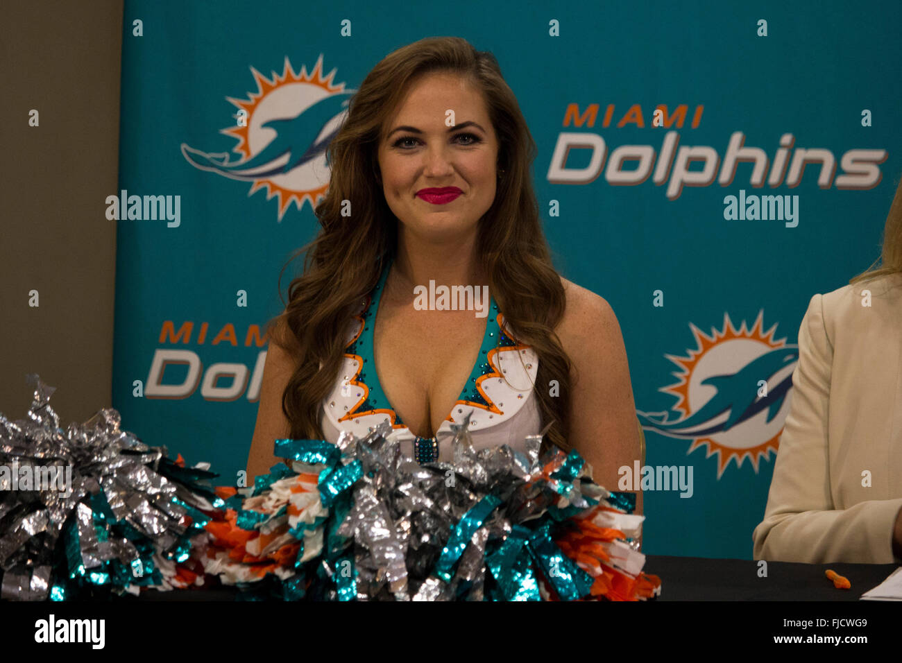 Rio de Janeiro, Brazil, 1 March 2016: The Miami Dolphins NFL team is seeking cheerleaders in Rio de Janeiro. On the afternoon of Tuesday the entertainment Director Dorie Grogan attended a press conference to talk about the opportunity to become a cheerleader of a great football team. Also participated in the press conference the cheerleaders Kristan and Allison. Credit:  Luiz Souza/Alamy Live News Stock Photo