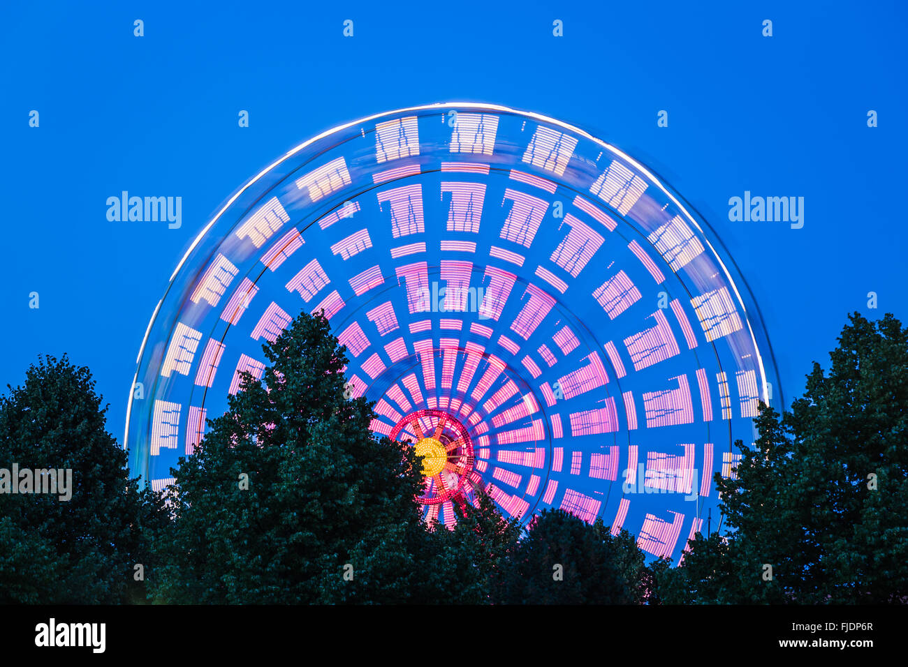 Amusement park experience hi-res stock photography and images - Alamy